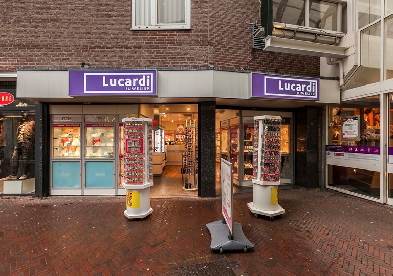 Vacature: Winkelmedewerker 15 uur Lucardi Alphen aan den Rijn 