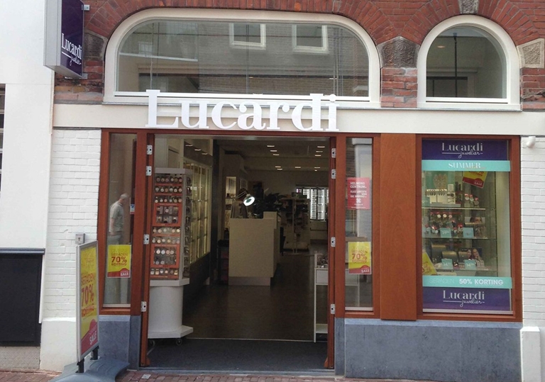 Vacature: Bedrijfsleider Helmond Lucardi